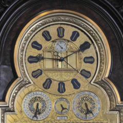 Interiérové orloje ve sbírkách moravských muzeí