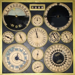 Interiérový orloj Františka Planičky