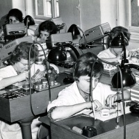 Maršíková, Grimová, Hladíková,  montáž hodinek