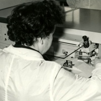 Marta Ticháčková, vyvažování setrvaček hodinek