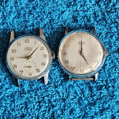 2x Hodinky PRIM  nefunkční 