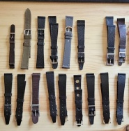 30 historických kožených řemínků Prim + 9 dalších
