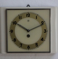 nástěnné bicí hodiny Chronotechna, funkční, jako nové,