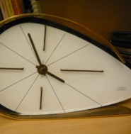 STOLNÍ HODINY  PRIM BRUSEL   JDOUCÍ