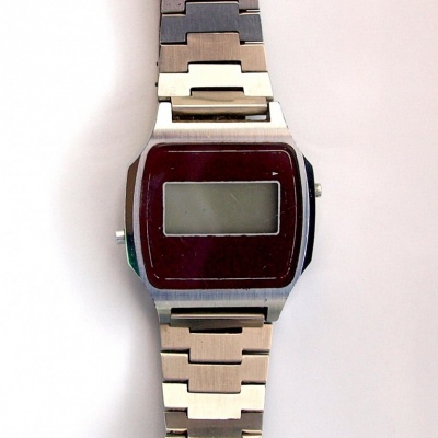 Funkční prim digitálky ,ale bez krytu baterie