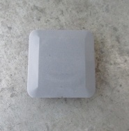 VÍČKO NA PLASTOVÉ HRANATÉ POUZDRO PRIM QUARTZ ŠEDÉ BARVY