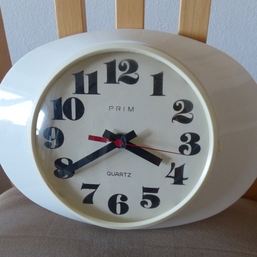 NÁSTĚNNÉ HODINY PRIM QUARTZ AntikPrim