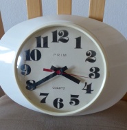 NÁSTĚNNÉ HODINY PRIM QUARTZ