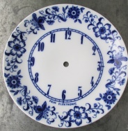 PORCELÁNOVÝ TALÍŘ - ČÍSELNÍK NA HODINY PRIM ELEKTONIC