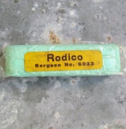 ČISTÍCÍ HMOTA  RODICO - BERGEON - NA ČIŠTĚNÍ STROJKŮ