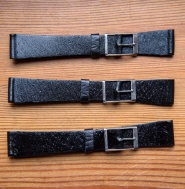 Nepoužitý 18mm řemínek Prim Saturn černý se stříbrnou sponou 1 ks (!), klouzavá cena