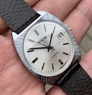 PRIM 68 347 1 so strieborným - sunburst číselníkom