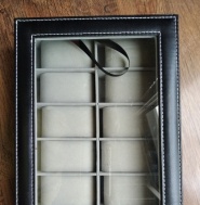 Box na 12 ks hodinek