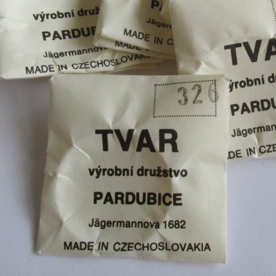 326 - ORIGINÁLNÍ SKLO TVAR PARDUBICE 326  - NA PRIM TRAKTOR