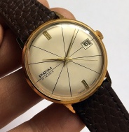Prim Elegant s datumem.