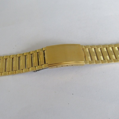 Ocelový tah - řemínek na hodinky ve zlaté barvě - 18mm - stainless steel