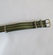 ŘEMÍNEK NATO - KHAKI PROUŽKY O ŠÍŘI 18mm S NEREZOVÝM KOVÁNÍM
