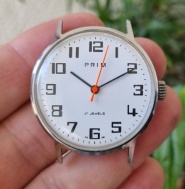 Prim  tabule  na dynku  zbytek  folie 