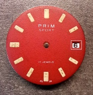 Červený ciferník se strojkem Prim Sport II