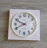 KUCHYŇSKÉ HODINY PRIM QUARTZ, FUNKČNÍ