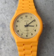 PLASTOVÉ HODINKY PRIM 