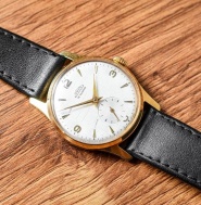 Prim - kal. 50 - Reliéfní ciferník - Zlacené + Věnování