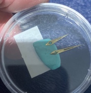 Vzácne ručičky PRIM s pôvodnou lumi výplňou