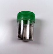 Stěžejky 100 kusů 18 mm v krabičce