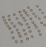 Inca pérka krycích kamenů setrvačky Prim 54 kusů. 