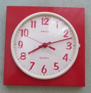 Hodiny Prim Quartz ve velmi pěkném stavu - funkční