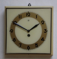 Hodiny mechanické Chronotechna, čtverec