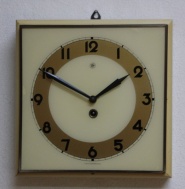 Hodiny mechanické Chronotechna, čtverec