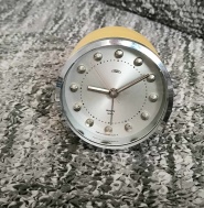 Budík QUARTZ