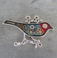 BAREVNÝ PTÁČEK, brož, z hodinek, steampunk