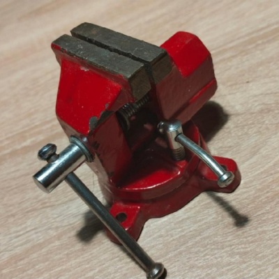 Svěráček 