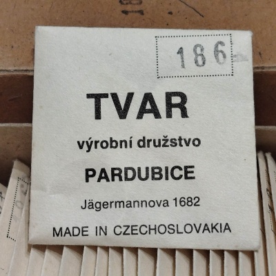 Sklíčko TVAR PARDUBICE rozmer 186.