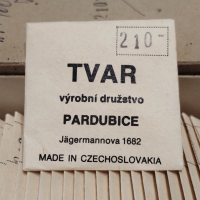 Sklíčko TVAR PARDUBICE rozmer 210 .