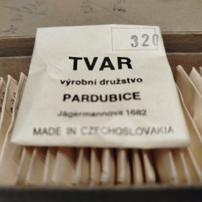 Sklíčko TVAR PARDUBICE rozmer 320 .