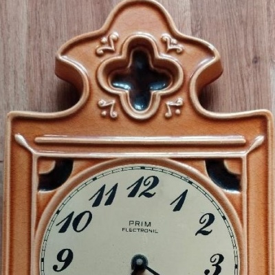 Hodiny Prim funkční 