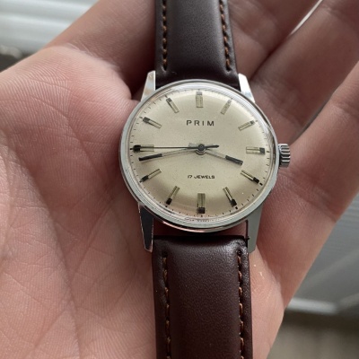 Prim elegant