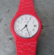 PLASTOVÉ HODINKY PRIM - typ 68 578 6 z roku 1989 v perfektním stavu, tečkované číslice