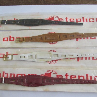 OBNOVA TEPLICE - DOBOVÉ ŘEMÍNKY NA HODINKY - 4 KUSY V PŮVODNÍM BALENÍ