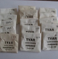 SKLA TVAR PARDUBICE - 15 KUSŮ - VELKÉ ROZMĚRY