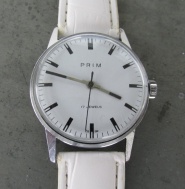 Hodinky Prim - model co není v knihách - model 66 228 1 s bílým číselníkem