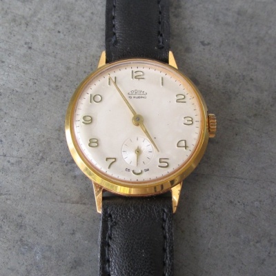 Hodinky Prim 30mm ve zlaceném pouzdře