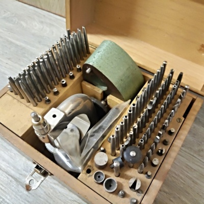 profesionální hodinářská nýtovačka Boley č. 2 !!!