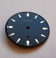 Rarita mimostřed nos