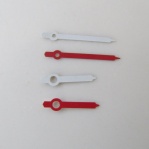 Bílé a červené ručky na hodinky Prim Quartz - 1+1 pár