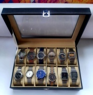 ZÁNOVNÍ ÚLOŽNÝ BOX NA 12 KUSŮ HODINEK