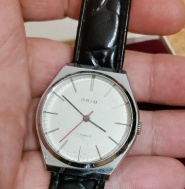 FUNKČNÍ CHROMOVANÉ HODINKY PRIM Z LET CCA 1980 